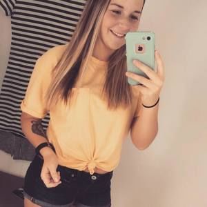 Meet your Posher, Deanna